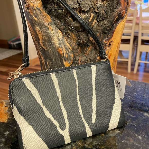 NWT AUTHENTIC COACH ZEBRA WRISTLET. - Picture 2 of 3